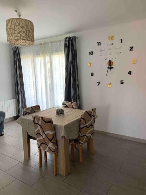 لا سين سور مير Appartement Familial En Bord De Mer المظهر الخارجي الصورة